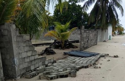 އާދަޔާ ހިލާފު ގަދަ ވަޔާއެކު ބައެއް ރަށްރަށަށް ގެއްލުންވެއްޖެ