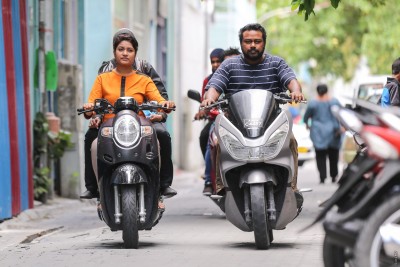 ސައިކަލު ޓެކްސީ އެނބުރި އައިސް ވައިގައި ހިފަނީ!