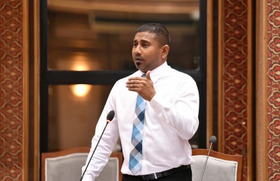 ރަށްރަށުގައި މަޝްރޫއުތައް ލަސްވަނީ ކުންފުނިތަކުގެ ގާބިލްކަން ނެތުމުން: މަހުލޫފު