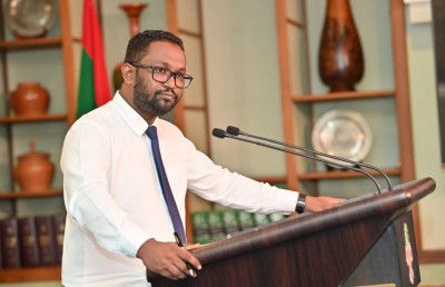 އަމްރު ގޯސް ކަމަށް ދެއްކެވީ މާލީ އިދާރާތަކުން ތައުރީފުކުރި ފިޔަވަޅުތަކެއް: ސަރުކާރު