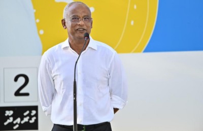 ތިން ބާރުގެ ވެރިން ތިއްބަވަން ޖެހޭނީ ސިޔާސީ ހަލަބޮލިކަމުން ދުރުވެގެން: ރައީސް