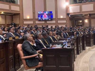 ވިޔަފާރި ރަޖިސްޓްރީކުރުމުގެ ގާނޫނަށް ގެންނަ އިސްލާހުން ކުދި ވިޔަފާރިތައް ފުނޑޭނެ: މެމްބަރުން