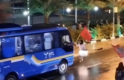 ޕީޕީއެމްގެ މުޒާހަރާގެ ބައިވެރިން ޓްރެފިކް ހުއްޓުވަނީ، އެތައް ބައެއްގެ ނުރުހުން!