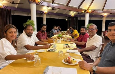 ނަޝީދު، ގޯސްވި ހުރިހާ ކަމެއްގެ މެދުގައި!