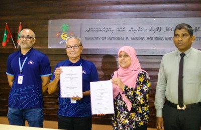 ބ. ހިތާދޫގެ ގޮނޑުދޮށް ހިމާޔަތްކުރުމާއި ވ. ތިނަދޫގެ ބަނދަރު ބޮޑުކުރުމުގެ މަސައްކަތް އެމްޓީސީސީ އަށް