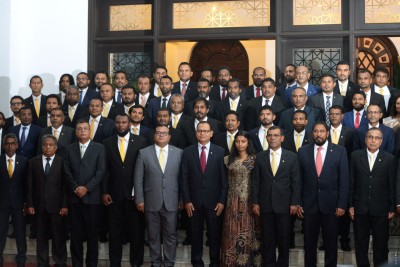 މަޖިލިސް މެމްބަރުންގެ ކެއުމާއި ސަޔަށް މަހަކު ލައްކައަކަށް ވުރެ ގިނަ ރުފިޔާ!