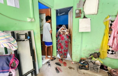 އަރާމެއް ނެތް: މުސްކުޅިވީ ދުވަހު ޖެހުނީ ހަތަރު ކުދިންގެ "މަންމަ" އަކަށް