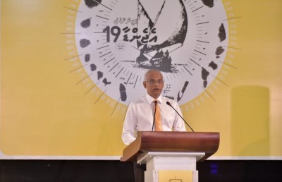 ރައީސާއި މެމްބަރުންގެ ބައްދަލުވުން: މެޖޯރިޓީ އޮތަސް ކަންބޮޑުވުންތަކެއް!