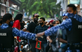 ސައިކަލު ބުރުގެ ބައިވެރިންގެ ތެރެއިން އެކަކު ފިޔަވައި އެންމެ ދޫކޮށްލައިފި