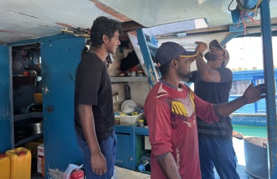 ރާއްޖެ އަތުނުވެދާނެ ކަމުގެ ބިރުގައި ކެޔޮޅުގެ އަށް ގަޑިއިރު