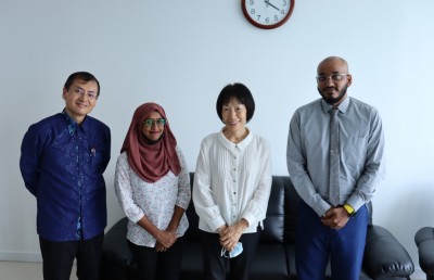 ޖައިކާގެ ސްކޮލަޝިޕް އީޕީއޭގެ ދެ މުވައްޒަފަކަށް