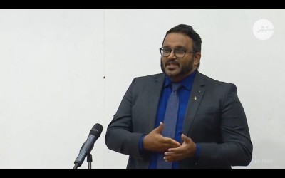 ރައްޔިތުންގެ ފައިސާއަށް އަޅުގަނޑުވެސް ރައީސް ޔާމީންވެސް ޒިންމާވާން ޖެހޭނެ: އަދީބު