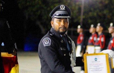 ކޮރަޕްޝަންގެ ތުހުމަތުތަކަކާ އެކު އައްސޭރި ޖަލުގެ ޑިރެކްޓަރު ސަސްޕެންޑްކޮށްފި