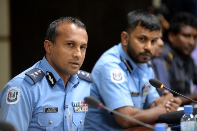 ތުހުމަތުވާ ދެ ފުލުހުން ވަޒީފާގެ މަސްއޫލިއްޔަތުން ދުރުކޮށްފި