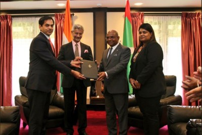 އިންޑިއާޔާ ގުޅިގެން ތަހުގީގުތައް ހިންގުމަށް ހަދާ މުއާހަދާގައި ސޮއިކޮށްފި