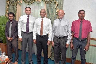 އދ. ދިއްދޫ ރައްޔިތުންގެ ޝަކުވާތައް ހިފައިގެން ރައީސްގެ އަރިހަށް