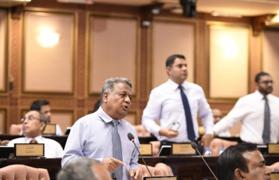 މިހާރު މިދަނީ ނޫ ގާނޫނު އަސާސީ އިޔާދަ ކުރުމާއި ދިމާލަށް: ސަލީމް