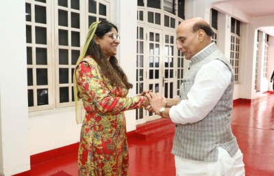 ރާއްޖެ އާއި އިންޑިއާގެ ގުޅުން ބަދަހިކުރަން ދެ މިނިސްޓަރުން މަޝްވަރާކުރައްވައިފި