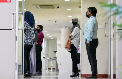 ބާކީ ތިބި މުވައްޒަފުންނަށް އަންނަ މަހުން ފެށިގެން 35 ޕަސެންޓް އެލަވަންސް ލިބޭނެ: ރައީސް
