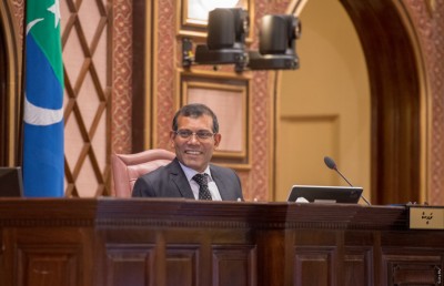 ސަރުކާރު މަޝްރޫއުތައް ލަސްވާ ވާހަކަ ނުބުނަން: ރައީސް ނަޝީދު