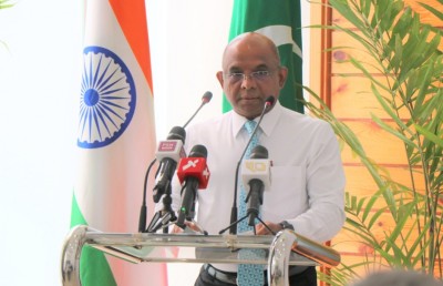 ޝާހިދަށް ހާއްސަ ހުއްދައެއް ދިނީ ދައުލަތުގެ ފަރާތުން ޒިންމާއެއް އަދާކުރަން: ޑރ. ނަޒްލާ