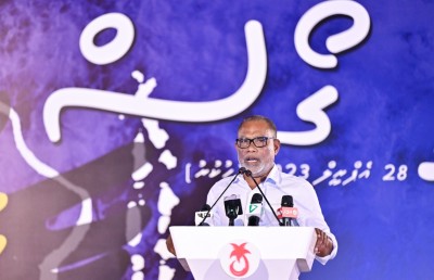 ޗާގޯސް ދިވެހިންނަށް ގެއްލުނުއިރު ދެރައީ ޔާމީން ޖަލުގައި ހުރީމަ: އަދުރޭ