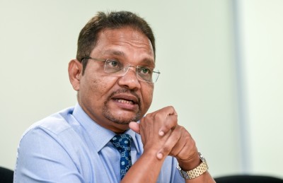 އިސްކަންދަރުގެ ޕްރިންސިލް ހާޓް އެޓޭކެއް ޖެހި ފަރުވާ ހޯއްދަވަނީ، ބައިޕާސްއެއް ހަދަނީ