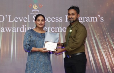 އޯލެވެލްގައި ރަނގަޅު ނަތީޖާ ހޯދައިދިން 37 ޓީޗަރުންނަށް އެވޯޑް