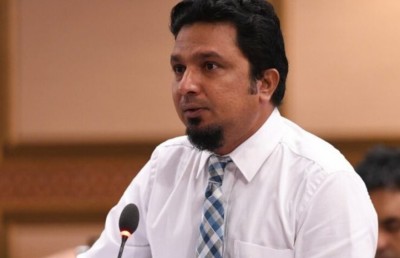 މަރުތޭލަކުން ހަމަލާދިނީ ކެފޭއަށް ވަން ފަސް މީހުން: ޒަރީރު