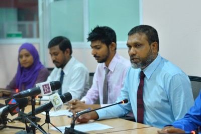 ނޫސްތަކުގެ ޚަބަރުތައް ރީ ޕަބްލިޝްކޮށްގެން މަންފާ ހޯދާ މައްސަލަ ބަލަނީ