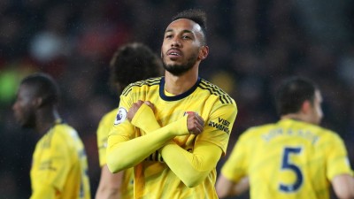 އާސެނަލާއި ޔުނައިޓެޑް މެޗު އެއްވަރުވެގެން ނިމިއްޖެ