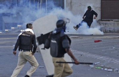 ޕާކިސްތާނުގެ އިދިކޮޅު ލީޑަރުން ހައްޔަރުކުރަނީ