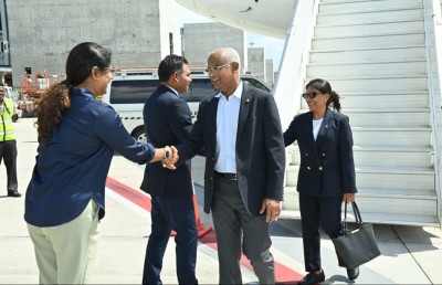 ޗާލްސް ރަސްކަމާ ހަވާލުވުމުގެ ރަސްމިއްޔާތަށް ފަހު ރައީސް ވަޑައިގެންފި