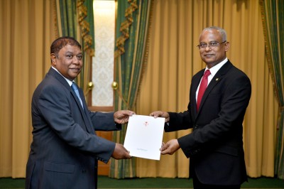 އެމްބެސެޑާ އެޓް ލާޖްގެ މަގާމަށް އަހްމަދު މާހިރު