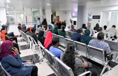 ޗުއްޓީއާ ދިމާކޮށް ޕާސްޕޯޓު ހިދުމަތަށް އަނެއްކާވެސް ބާރު ބޮޑުވެއްޖެ
