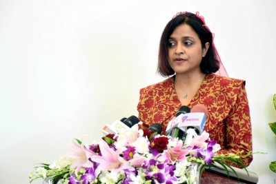 އަންހެނުންގެ ގާބިލިއްޔަތަށް ޝައްކު ކުރާތީ ދުންޔާގެ ނުރުހުން