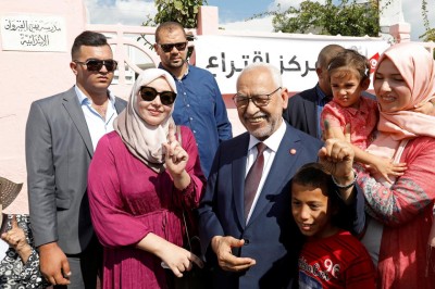 ތޫނިސްގެ އިންތިޚާބުގައި އެއްވެސް ޕާޓީއަކަށް އަޣުލަބިއްޔަތެއް ނުލިބުނު