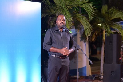 މިނިސްޓަރު ރިސޯޓުތަކަށް: އެހެން ގޮތެއް ހޯދާ، ކަނޑަށް ކުނި އަޅާނަމަ ފިޔަވަޅު އަޅާނަން