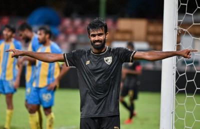 ވެލެންސިއާ އަތުން އީގަލްސް އަށް މުހިއްމު މޮޅެއް
