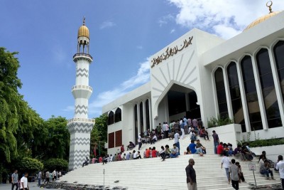 އެމްޑީއެން މީހުން މަގާމުން ވަކިކުރުމަށް ގޮަވާލާ ލިޔުންތަކެއް މިސްކިތުގައި ބަހައިފި