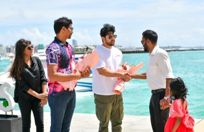 "ލޯބިވެވިއްޖެ" ބަލަން އިންޑިއާގެ ތަރި އަފްތާބް ރާއްޖެ އަތުވެއްޖެ