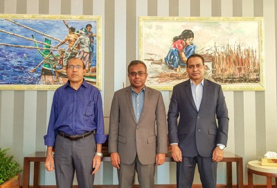 ރަސްމީ ދަތުރުފުޅެއްގައި އުއްތަމަ ފަނޑިޔާރު މިސްރަށް ފުރާވަޑައިގެންފި