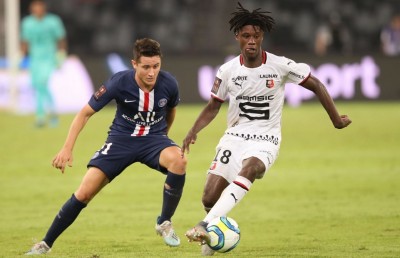 17 އަހަރުގެ ކަމަވިންގާ އަށް ފުލުފުލުގައި ރެކޯޑްތަކެއް