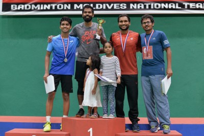 ނިބާލް ބަލިކޮށް ގައުމީ ބެޑްމިންޓަން ތަށި އަޖުފާން އުފުލާލައިފި