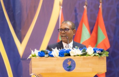 ފެޑެރަލް ދިވެހިރާއްޖެއަކަށް ބަދަލުވާން ވެއްޖެ، ނިޒާމީ ވޯޓެއްގެ ހައްގު ދޭން ޖެހޭ: ނަޝީދު