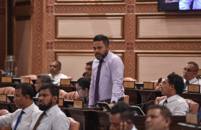 ނަޝީދު މަސައްކަތް ކުރައްވަނީ ރައީސް ޔާމީންގެ ހުކުމަށް ނުފޫޒުފޯރުވަން: ޝިޔާމް