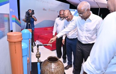 100 ޕަސެންޓް ޔަގީންކަން ދެއްވައި ދޮންބިލެއް ވިދާޅުވީ ހުންނަވާނީ ރައީސާ އެކު ކަމަށް