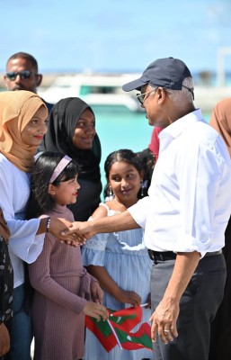 ދަރަނބޫދުއަށް ރީތި ބޮޑު ބަނދަރެއްގެ ނަސީބު
