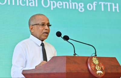 ފެންވަރު ރަނގަޅު ހޮސްޕިޓަލަކަސް މި ސަރަހައްދުން ބޭސް ގެންނަން ޖެހޭތީ ނަޒީރުގެ ކަންބޮޑުވުން!