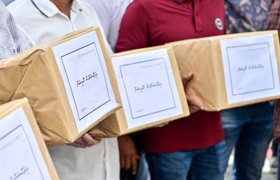 ޑިމޮކްރެޓްސް ރަޖިސްޓްރީ ކުރަން 3،500 ފޯމާއެކު ހުށަހަޅައިފި